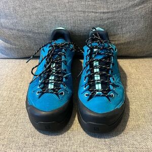 Like New Salomon X ALP LTR GTX Leather Hiking Shoes Women’s 8.5 Blue Depth